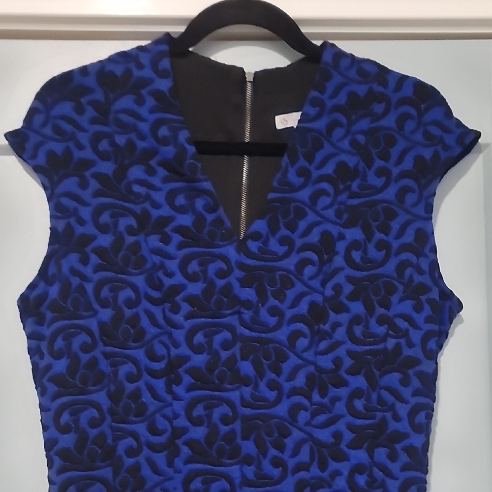 Chic Blue Patterned Mini Dress - Picture 3 of 12